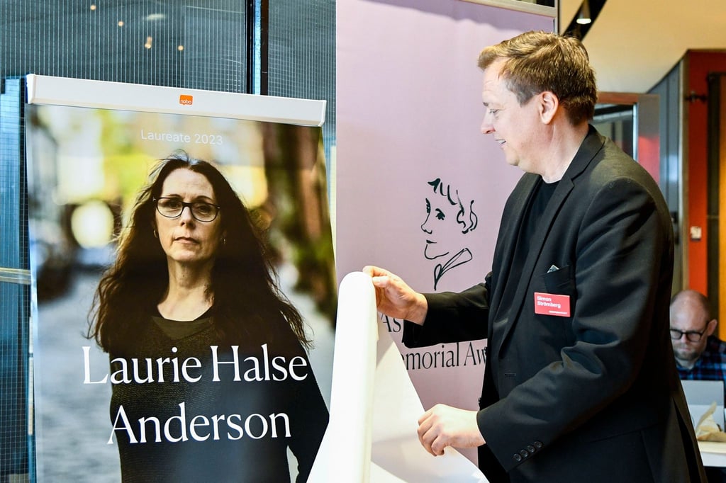 Ein Foto der Autorin Laurie Halse Anderson wird enthüllt, nachdem ihr der Astrid-Lindgren-Gedächtnispreis (ALMA) für Kinderliteratur 2023 verliehen wurde.