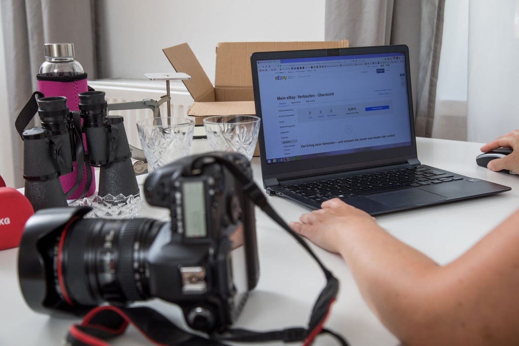 Technik, Alltagsgegenstände oder Luxuswaren: Wer bei Online-Plattformen Dinge verkauft, sollte wissen, dass die Aktivitäten seit diesem Jahr an die Finanzämter gemeldet werden.