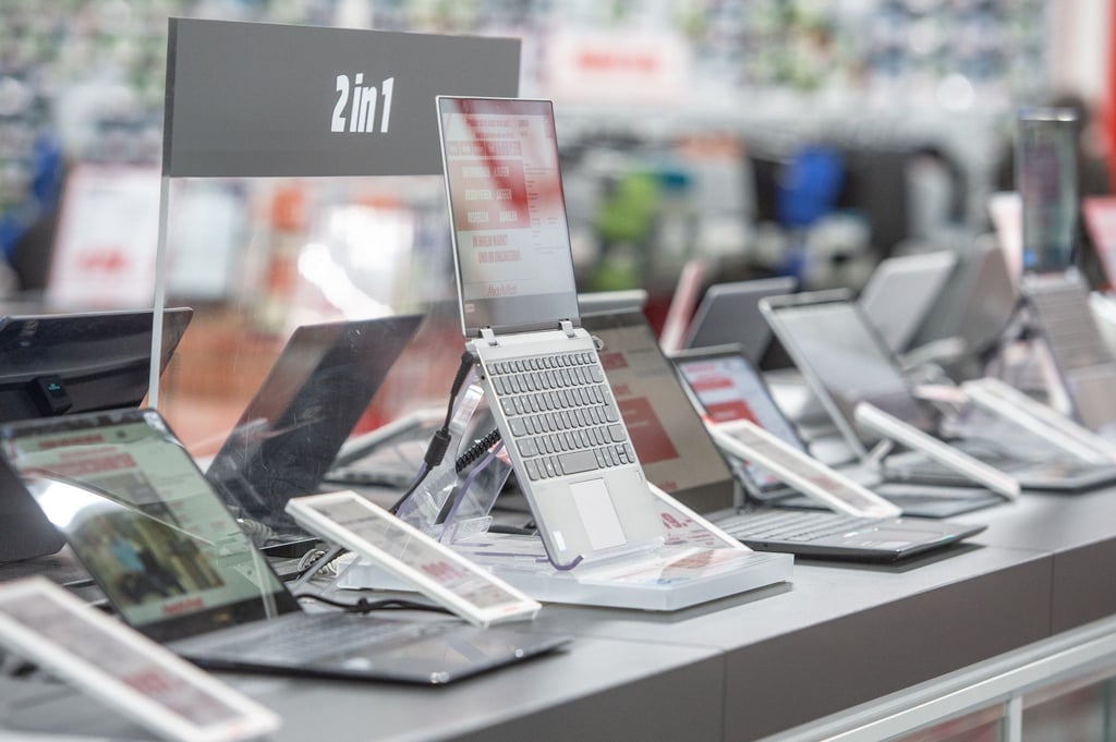 Mit Beginn der Corona-Pandemie erlebte der Elektronik-Markt einen regelrechten Boom. Doch inzwischen haben Verbraucherinnen und Verbraucher wieder viele andere Möglichkeiten, ihr Geld auszugeben.