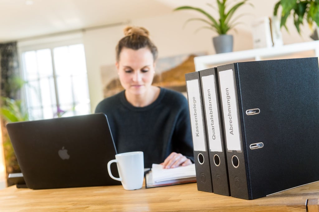 Schnell sein lohnt sich: Je eher die Steuererklärung beim Finanzamt ist, desto früher winkt die Steuererstattung.