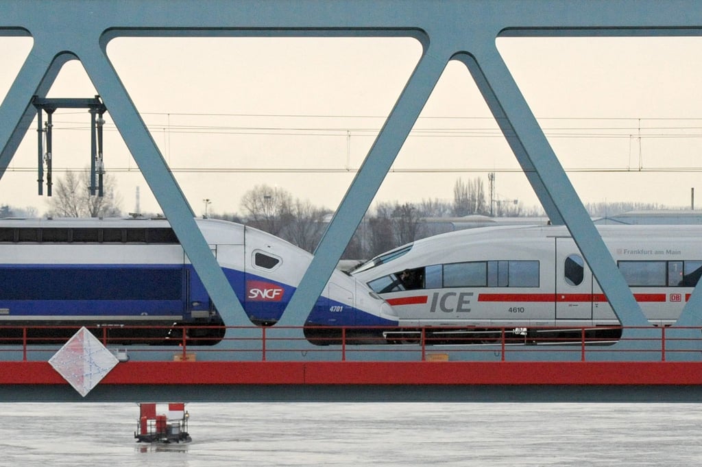 Wegen eines neuerlichen Streiks in Frankreich fallen laut Deutscher Bahn am Mittwoch alle ICE- und TVG-Züge im grenzüberschreitenden Verkehr zwischen Deutschland und Frankreich aus.