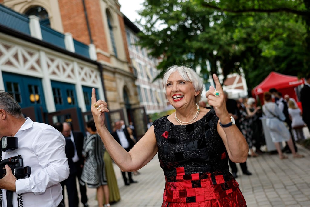 Kulturstaatsministerin Claudia Roth (Grüne) bei der Eröffnung der Bayreuther Richard-Wagner-Festspiele auf dem Grünen Hügel.