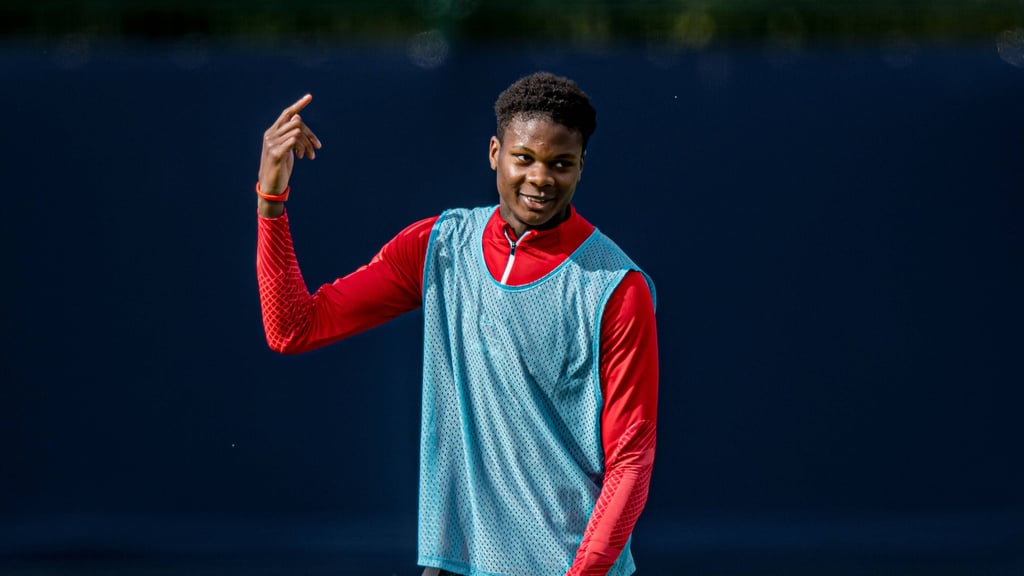 RB-Talent Winners Osawe, hier beim Training mit den Profis am Cottaweg.