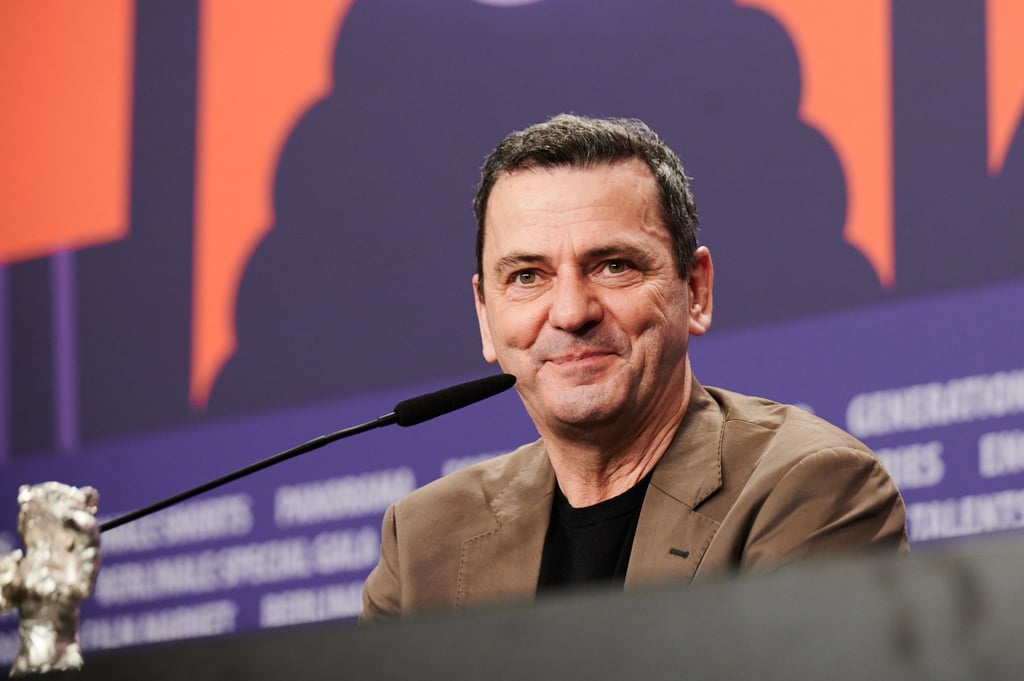 Die Auszeichnungen von Christian Petzold, Regisseur und Drehbuchautor, stehen nach eigenen Worten in seinem Büro.