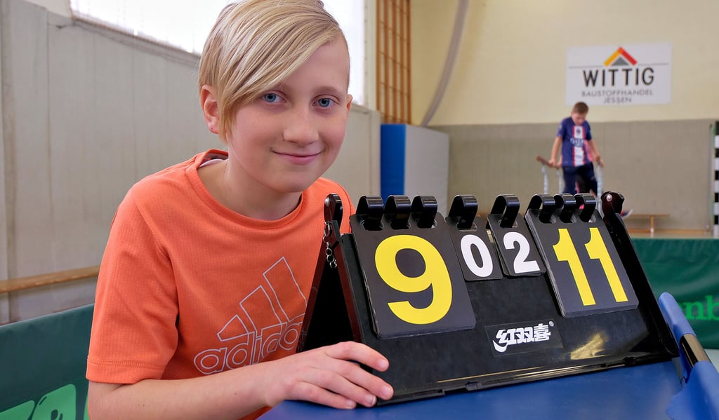 Glücklicher Sieger. Jonas Picker hat im Finale der dritten Klassen seinen Gegner Anton Sasse mit 2:0-Sätzen geschlagen.