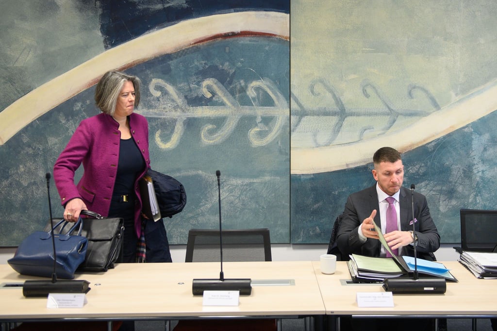 Tamara Zieschang (l) und Matthias Büttner im Landtag von Sachsen-Anhalt.