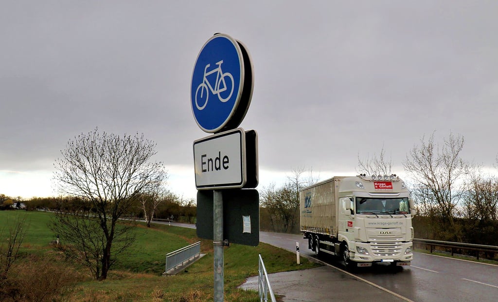 Der Baustart für den Radweg-Lückenschluss zwischen Nienhagen und der Grenze zum Bördekreis sollte ursprünglich im März beginnen. Doch dieser verschiebt sich.