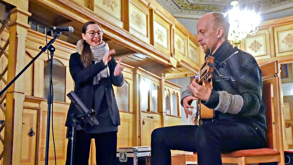 Anna Murtola und Joonas Widenius konnten in der Mehringer Kirche begeistern. Die Künstler sind derzeit auf Tournee durch Deutschland.