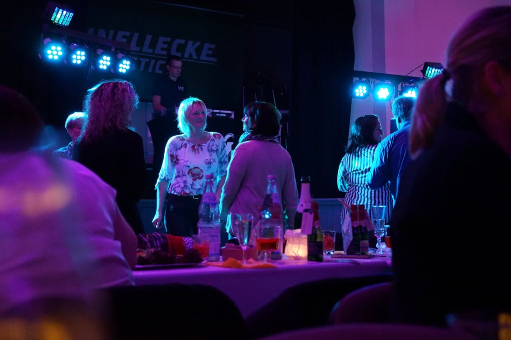 Die Tanzfläche im Kulturhaus füllte sich bereits nach kurzer Zeit.