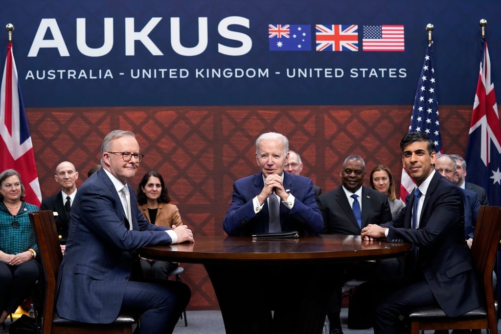 US-Präsident Joe Biden empfängt den australischen Regierungschef Anthony Albanese (l) und den britischen Premier Rishi Sunak (r) in San Diego.