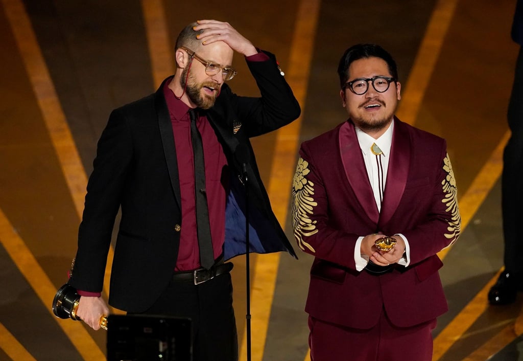 Der Regie-Oscar geht an Daniel Scheinert (l) und Daniel Kwan („Everything Everywhere All at Once“).