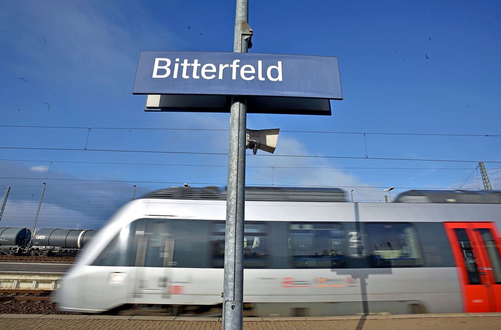 Viele Pendler nutzen den Bahnhof in Bitterfeld auf ihrem Weg zur Arbeit.