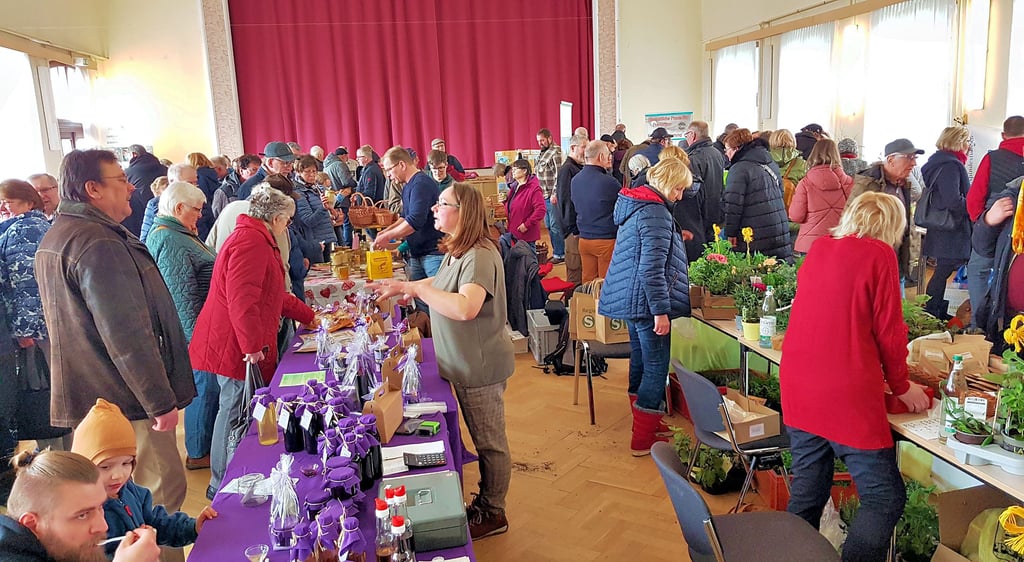 Die Heidemesse in Söllichau war zur Freude der Veranstalter sehr gut besucht. Angeboten wurden diverse Produkte aus der Region.