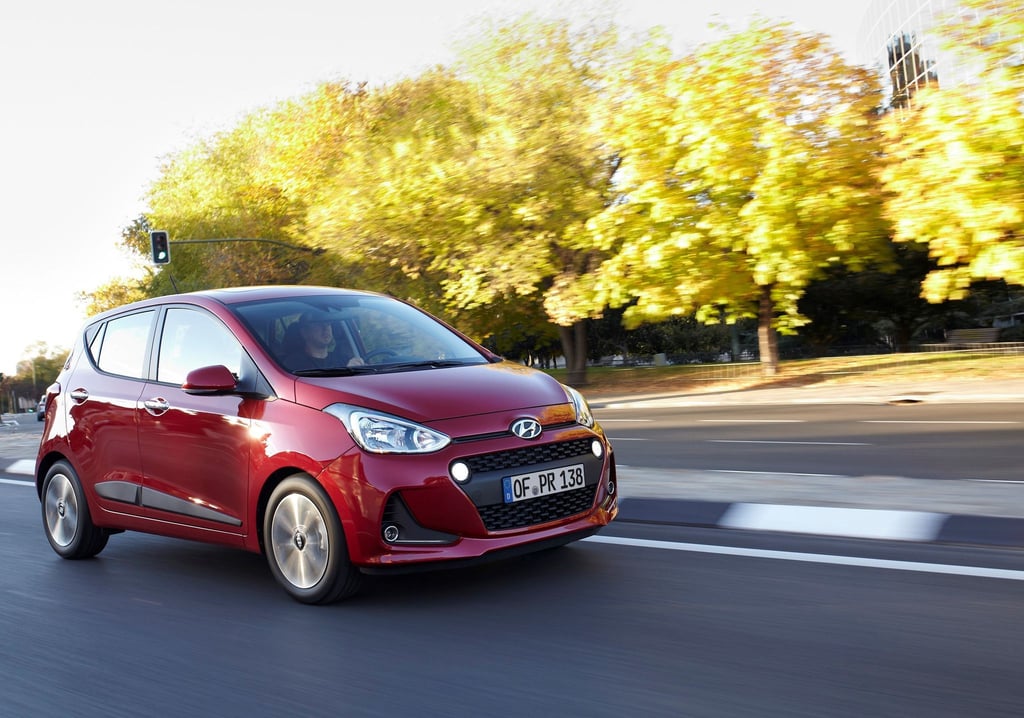 In Stadt und Land im Fluss: Kleinwagen wie der Hyundai i10 taugen auch, aber nicht nur für den Stadtverkehr.