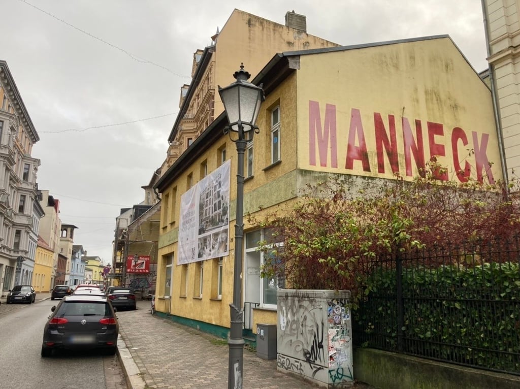 Dieses Altgebäude in der Schönebecker Straße 20 in Magdeburg muss für den geplanten Neubau abgerissen werden.