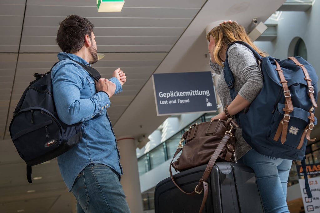 Koffer weg? Dann nichts wie ab zum „Lost-and-Found“-Schalter im Flughafen.