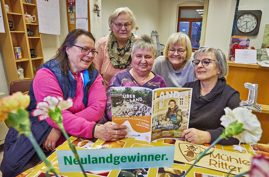 Die Mühlenritter aus Belleben - von links nach rechts: Michaela Lange, Brigitte Hildebrandt, Karla Weise, Margret Feger, Barbara Brach.