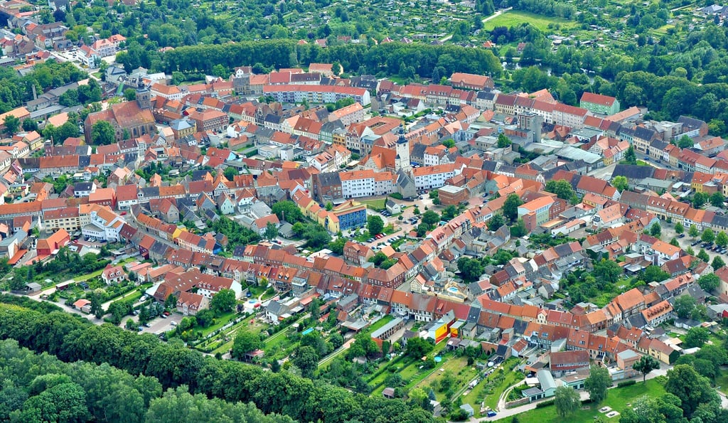 Auch Gardelegen hat keinen eigenen Ortschaftsrat, monierte Stadtrat Peter Wiechmann. Die Wünsche von Jerchel und Jävenitz, die vor der Eingemeindung einen Gemeinderat hatten, könne er verstehen. Die Wünsche von Ipse und Weteritz nach einem Ortsvorsteher dagegen nicht.