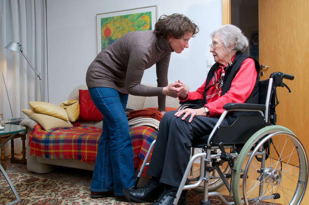 Immer mehr Menschen benötigen Pflege.