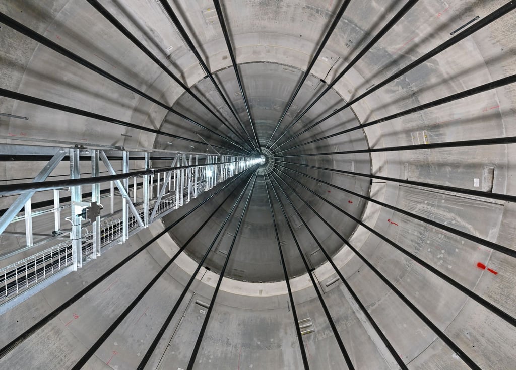 Das Innere einer neuen Windenergieanlage in Angermünde.