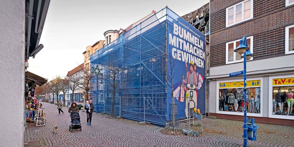 Das Reuterhaus wird bis zur Oberkante des alten Kellers abgerissen. Die historischen Mauern soll man durch ein archäologisches Fenster sehen.