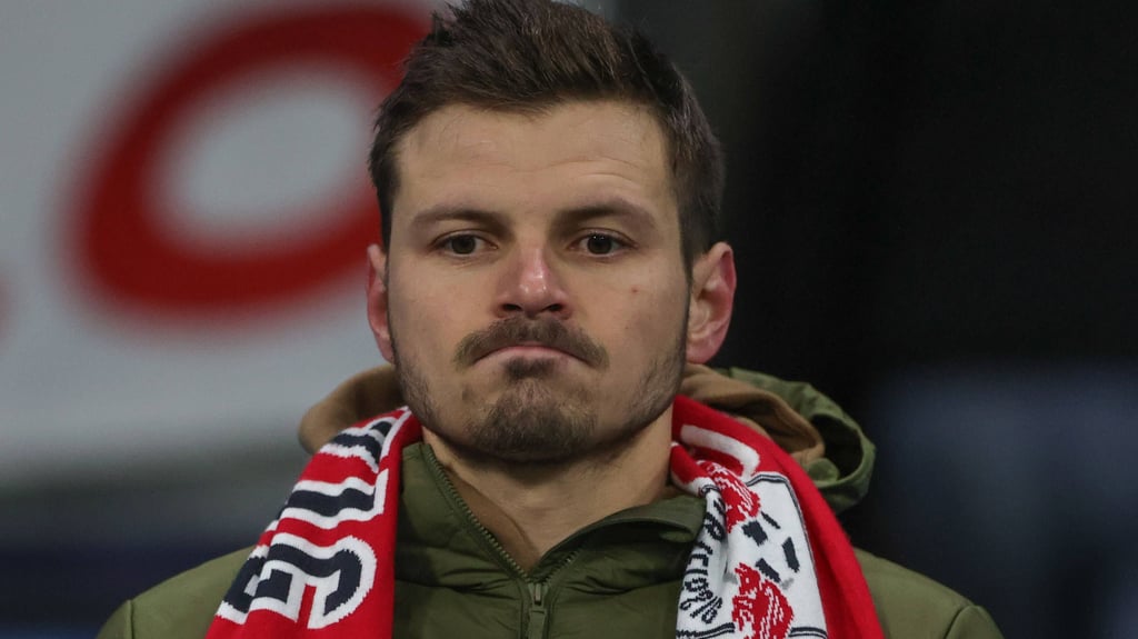 Ein RB-Fan bei der Pleite in Manchester.