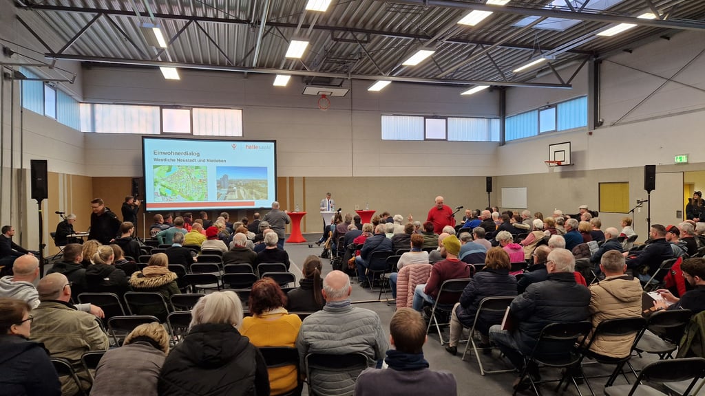 Neustart in Neustadt: Viele Anwohner folgten der Einladung der Stadtverwaltung zum Einwohnerdialog für Neustadt-West und Nietleben.