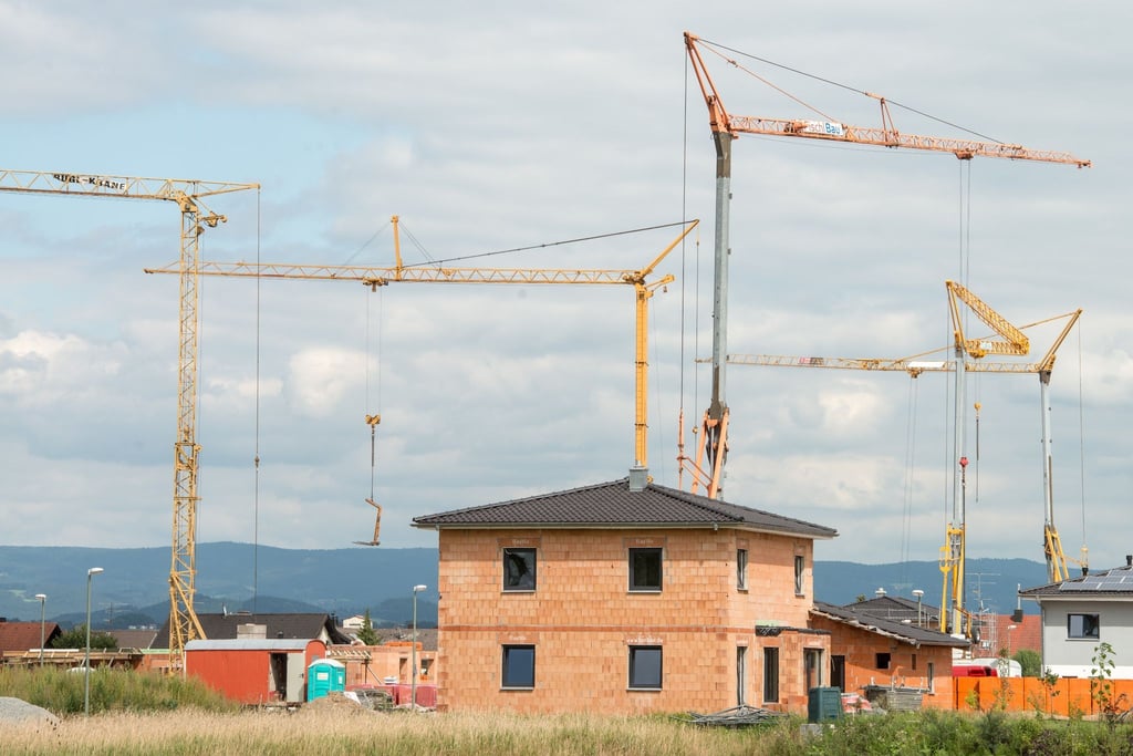 Mit gutem Grund: Der Verband Privater Bauherren (VPB) rät, vor der Planung des Hausbaus ein Bodengutachten vom Baugrundstück einzuholen.