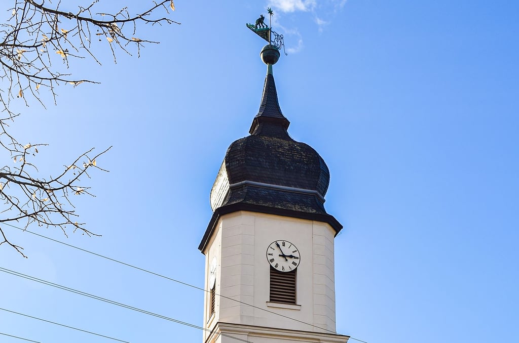 Im Herbst wurden Fenster und Außentüren der Dornburger Kirche saniert. Ab Ostern ist die Radfahrerkirche, in der auch eine Luther-Stempelstelle untergebracht ist, wieder täglich geöffnet.
