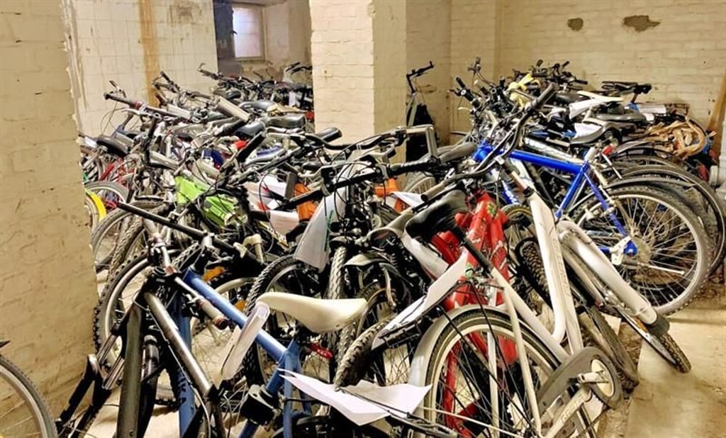 Im Keller des Polizeireviers Halle stapeln sich herrenlose Fahrräder. Viele von ihnen sind Beweisstücke von Straftaten.