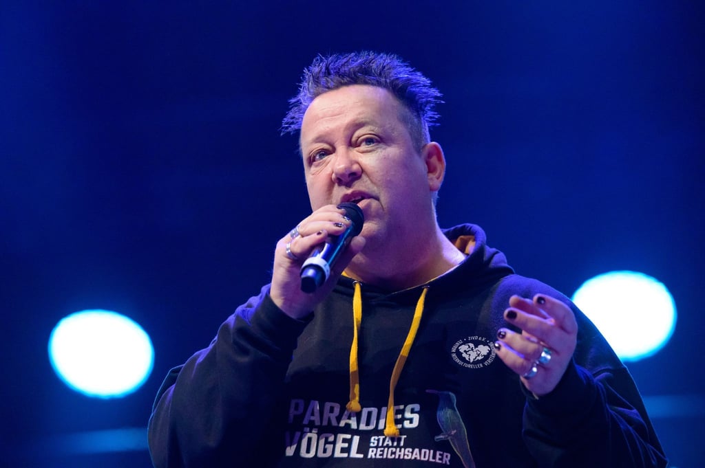 Sebastian Krumbiegel, Sänger der Band "Die Prinzen", spricht.