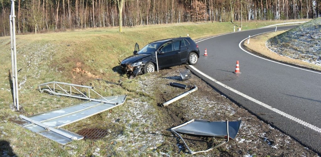 Das Auto kam auf der A9 bei Köeslitz ins Schleudern.