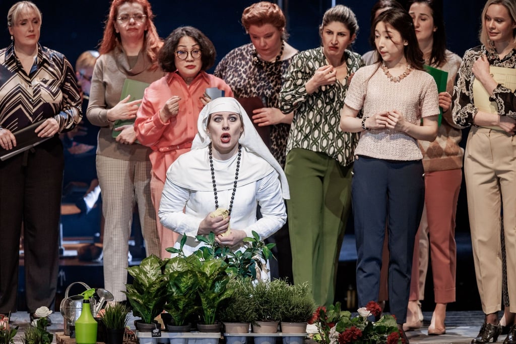 Besondere Machart und ein starkes Ensemble: „Il Trittico“ feiert Premiere an der Hamburger Staatsoper.