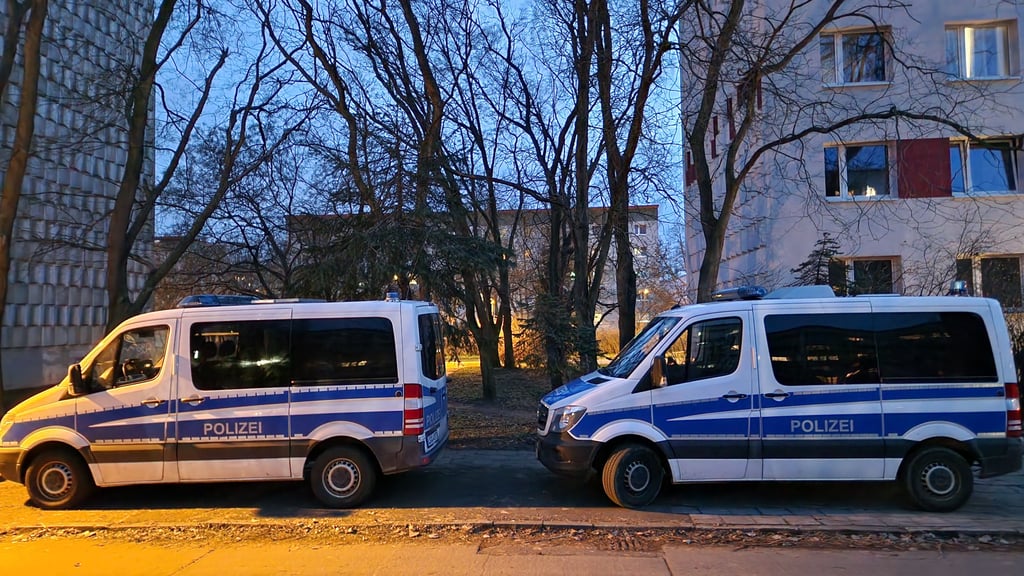In Halle-Neustadt hat ein Mädchen im Januar berichtet, sie sei btäubt und mussbraucht worden. Der Fall stellt die Polizei weiter vor Rätsel.
