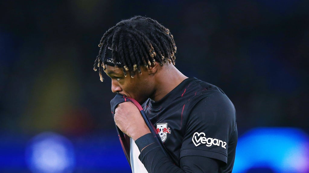 Mohammed Simakan im Spiel gegen Man City.
