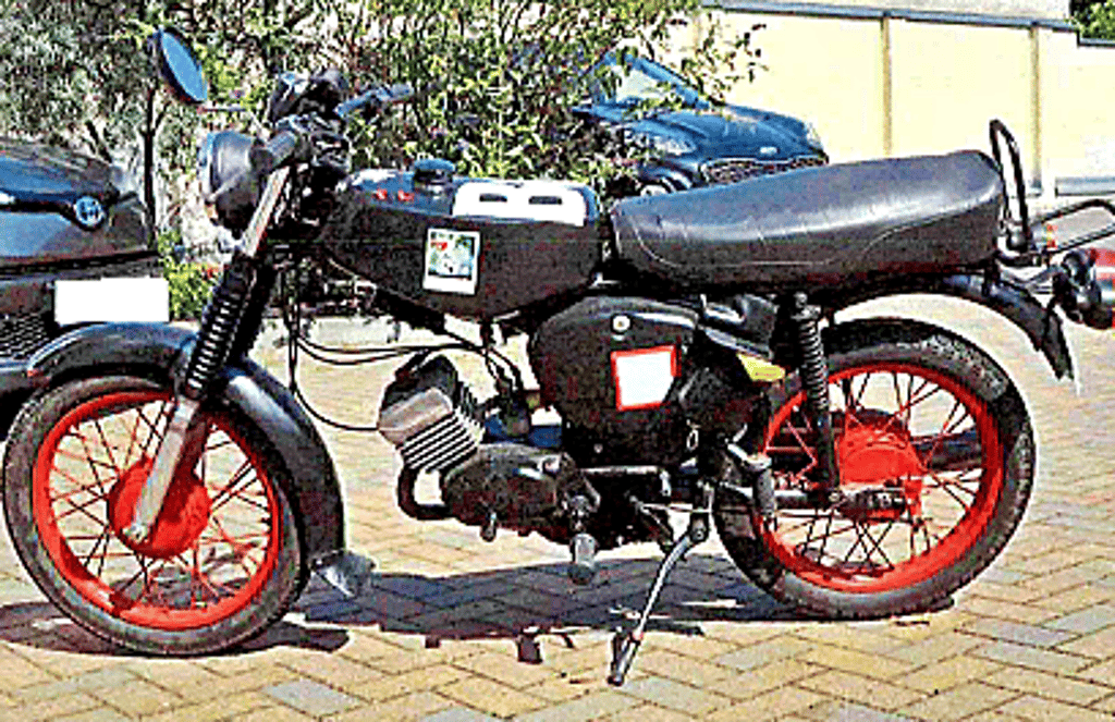 Der Besitzer dieses Mopeds wird gesucht.
