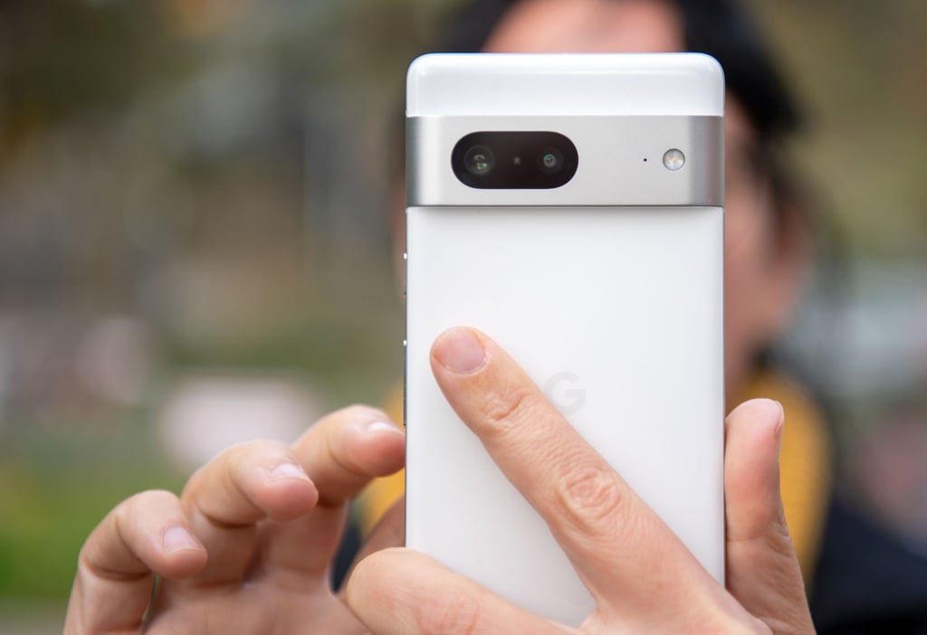 Das Pixel 7 von Google hat bereits das nötige Sicherheitsupdate erhalten.
