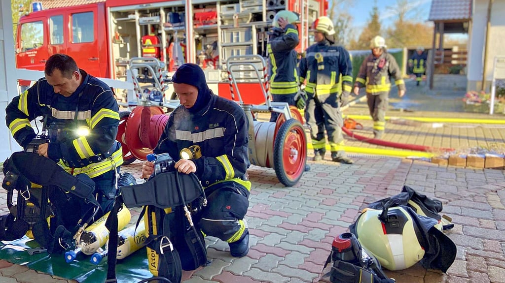 Als es im November in Westdorf, einem Ortsteil von Aschersleben, einen Dachstuhlbrand gab, zeigte sich, dass die Hydranten zu wenig Druck haben.