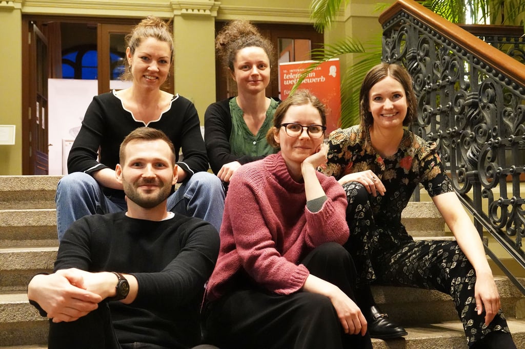 Finalisten des Telemann-Wettbewerbs 2023 in Magdeburg: hinten Lea Elisabeth Müller und Lara Morger, vorn Florian Neubauer, Ella Marshall Smith, Kathrin Lorenzen. Nicht im Bild: Eric Price.