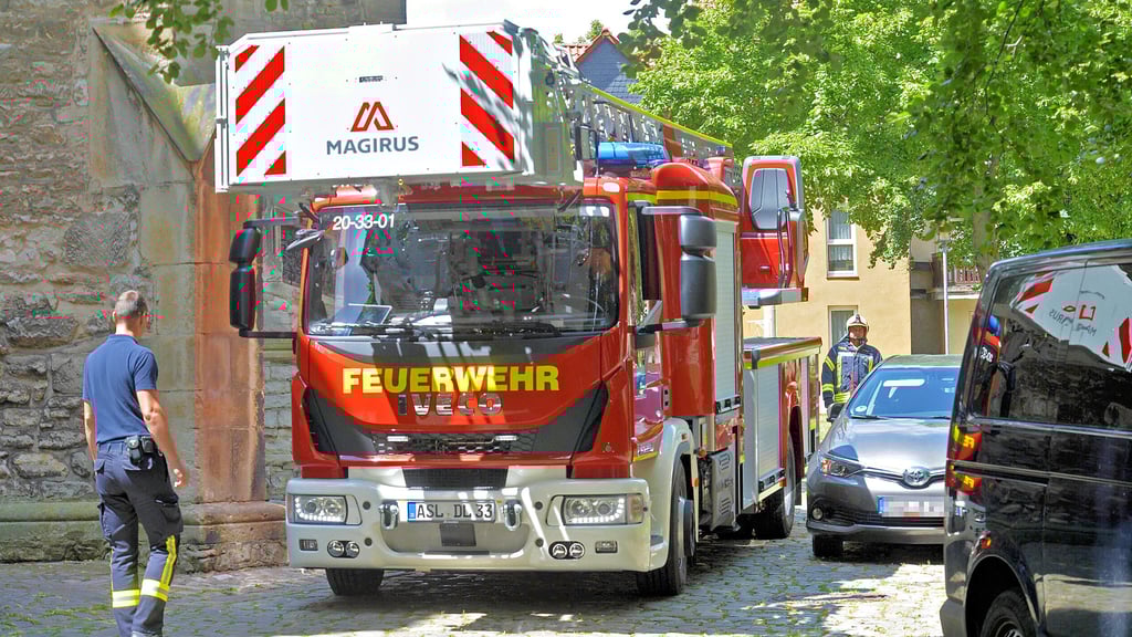 Zwölf Kameraden durchlaufen derzeit die Ausbildung zum Maschinisten an der neuen Drehleiter. Jeder muss zwei Prüfungsfahrten machen.