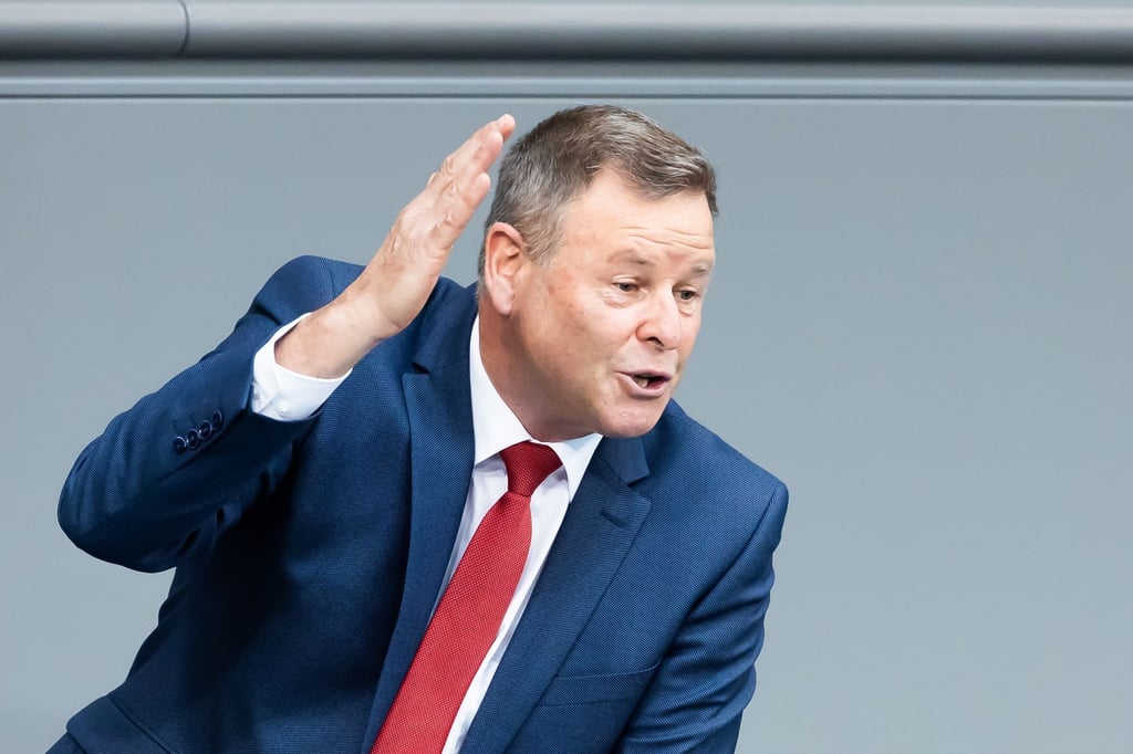 Christian Görke (Die Linke), Mitglied des Deutschen Bundestages, spricht.