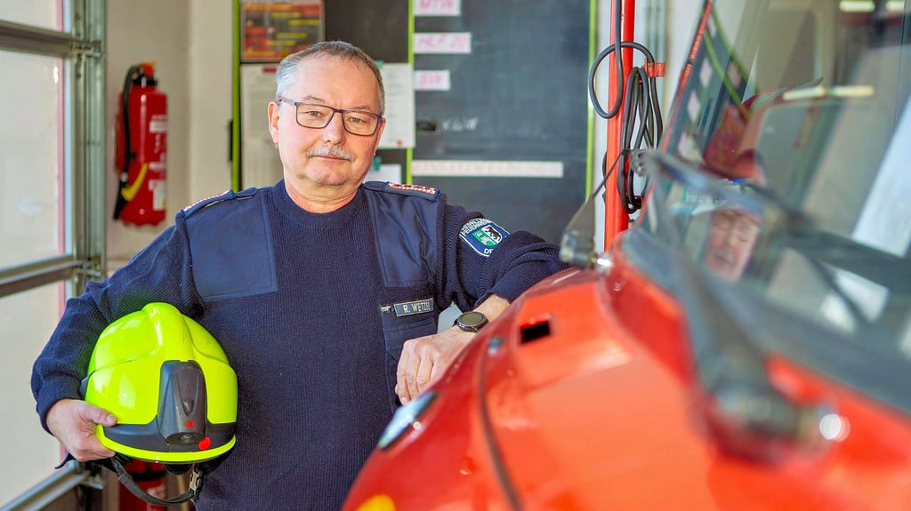 Reinhard Wetzel gibt sein Amt als Vorsitzender des Droyßiger Feuerwehrvereines ab.