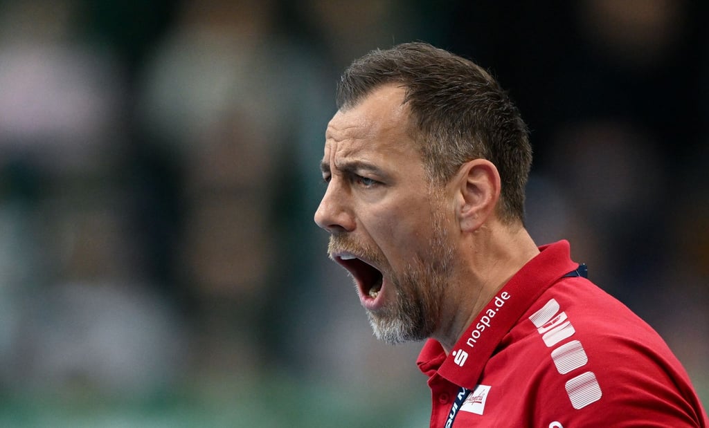 Flensburgs Trainer Maik Machulla kam mit seinem Team in Göppingen nicht über ein 27:27 hinaus.