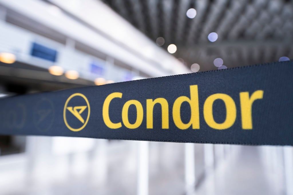 Condor-Schalter in Frankfurt. „Sicherheit hat in der Luftfahrt immer höchste Priorität, und es bestand zu keinem Zeitpunkt eine Gefahr für die Passagiere“, so eine Condor-Sprecherin.