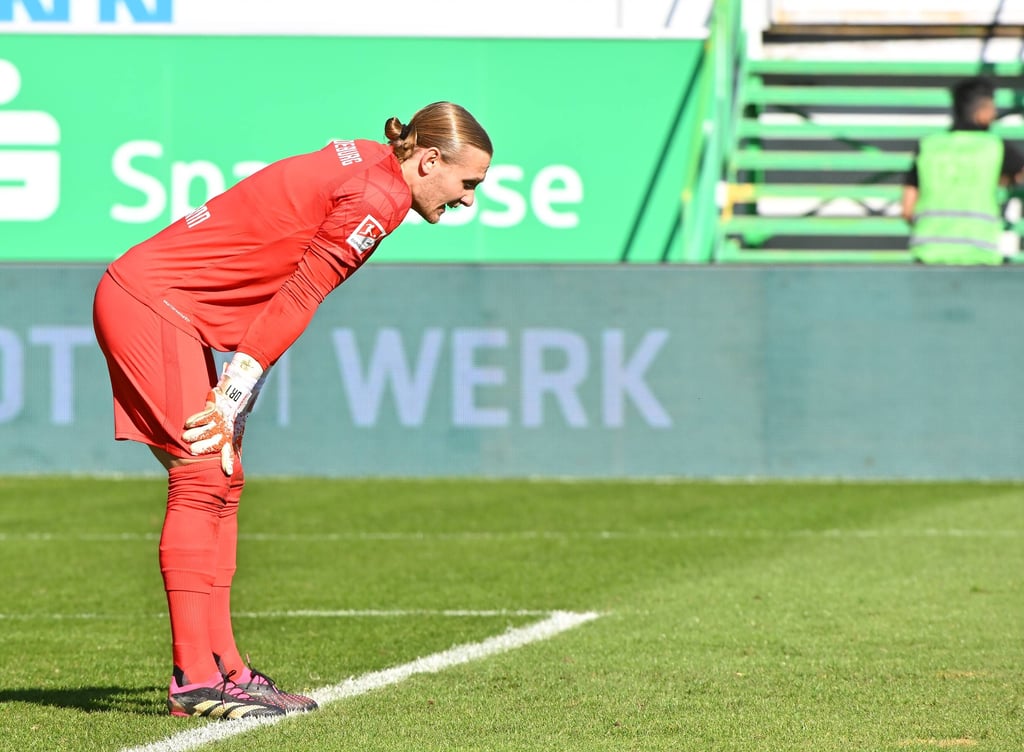 Der Sonnabend war für FCM-Keeper Dominik Reimann und seine Gefährten ein Tag zum Vergessen. Gleich dreimal musste der Torhüter hinter sich greifen.