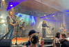 Hunderte feiern bei der Rocknacht in Belleben. Höhepunkt war der Auftritt der Band „Grundrausch’n“. 