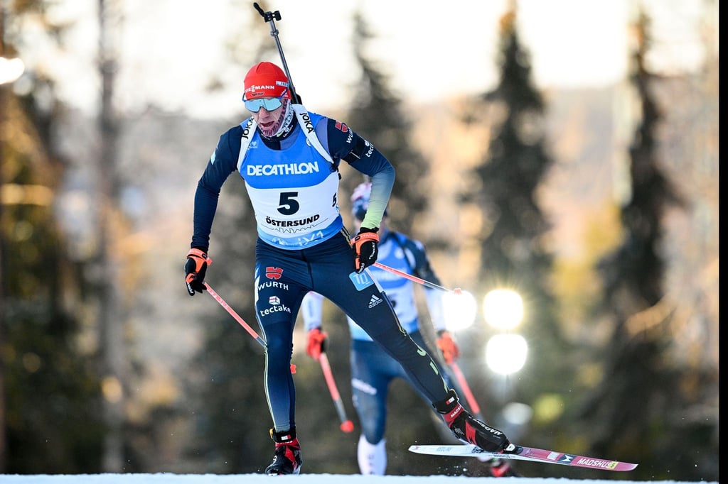 Biathlet Roman Rees kam beim Massenstartrennen in Oslo als 13. ins Ziel.