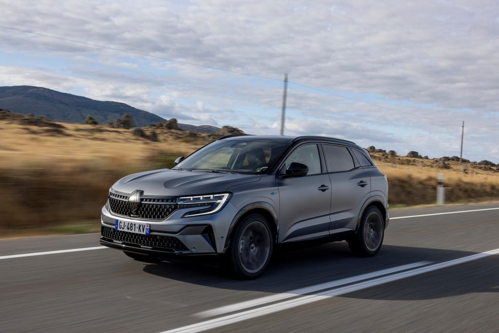 Als Nachfolger des Renault Kadjar soll sich nun der Austral in der Klasse der kompakten SUVs behaupten.