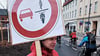 Demo  für Überholverbot auf dem Albrechtsplatz.