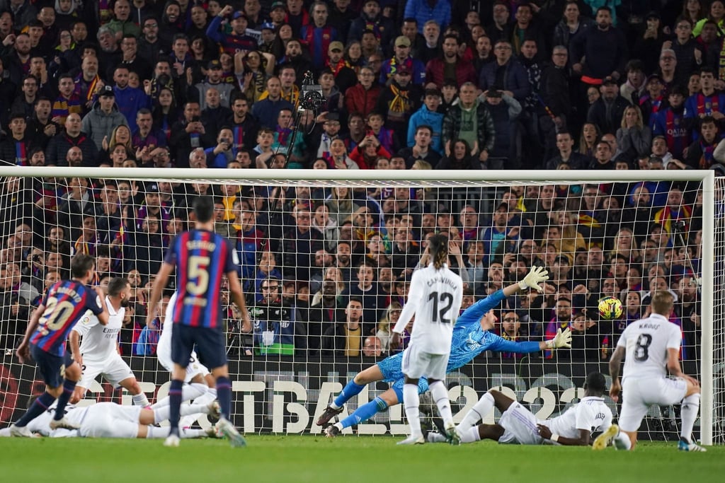 Der FC Barcelona besiegte Real Madrid mit 2:1.